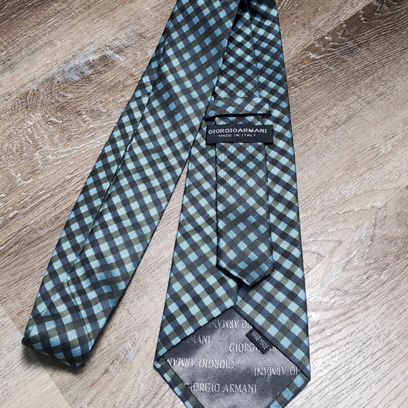 Giorgio Armani - Picture 3 of 6